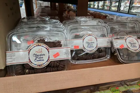 Lola’s Cakes Sweets and Snacks photo 2